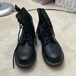 Dr. Martens Air Wair boots. Brand new!!